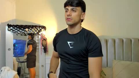 Snapshot of russ_w8 chatting on 15, 10, 2025 Russ online show from 15, 10, 2025