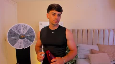 Snapshot of russ_w8 chatting on 24, 3, 2026 Russ online show from 24, 3, 2026