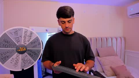 Snapshot of russ_w8 chatting on 25, 3, 2026 Russ online show from 25, 3, 2026