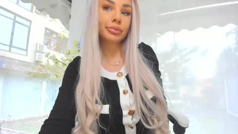 Ava online show from 12, 11, 2025