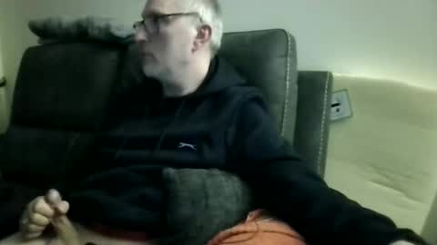 Snapshot of rusty69x chatting on 2, 12, 2025 rusty69x online show from 2, 12, 2025