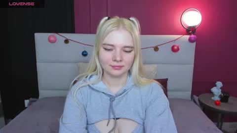 ruthbryant online show from 15, 12, 2025