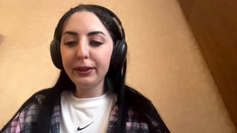 Snapshot of ruthmarron chatting on 8, 11, 2025 Cindy online show from 8, 11, 2025