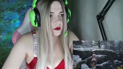 Snapshot of ruthsimp chatting on 19, 1, 2025 Tanyushka online show from 19, 1, 2025