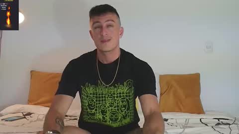 Snapshot of ryamcoast chatting on 12, 11, 2025 Sr Coast online show from 12, 11, 2025