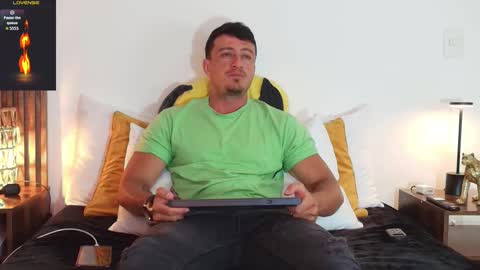 Snapshot of ryamcoast chatting on 10, 1, 2026 Sr Coast online show from 10, 1, 2026