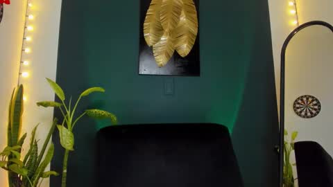 Ryan independent model online show from 13, 9, 2025