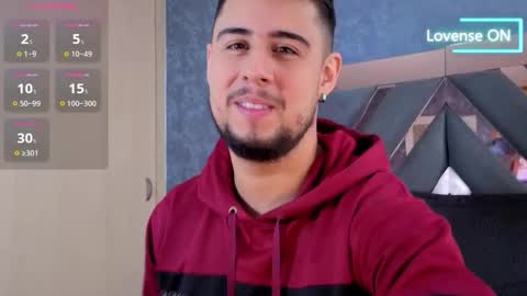 Snapshot of ryan_evanns chatting on 10, 10, 2025 R Y A N online show from 10, 10, 2025