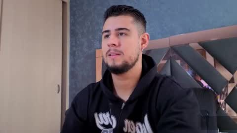 Snapshot of ryan_evanns chatting on 12, 10, 2025 R Y A N online show from 12, 10, 2025