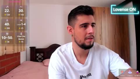 Snapshot of ryan_evanns chatting on 15, 10, 2025 R Y A N online show from 15, 10, 2025