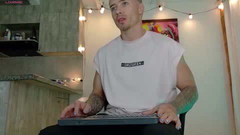 Ryan Blue ig ryannblue online show from 19, 11, 2025