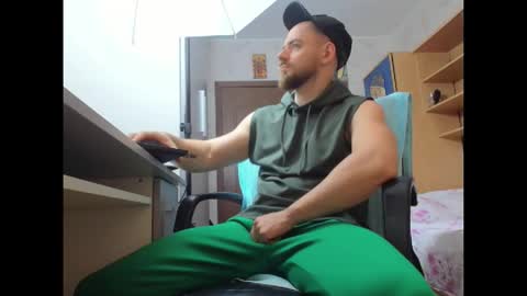 Snapshot of ryanstone_ chatting on 6, 11, 2025 Ryanstone online show from 6, 11, 2025