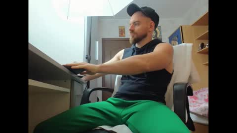 Snapshot of ryanstone_ chatting on 19, 11, 2025 Ryanstone online show from 19, 11, 2025