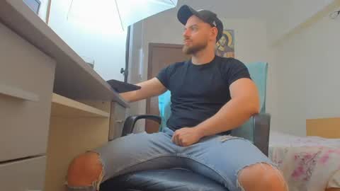 Snapshot of ryanstone_ chatting on 8, 7, 2026 Ryanstone online show from 8, 7, 2026