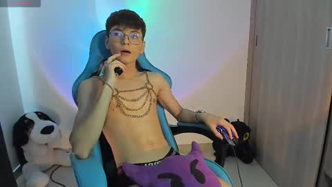 Snapshot of ryo_bleu chatting on 15, 12, 2025 RYO BLEU online show from 15, 12, 2025