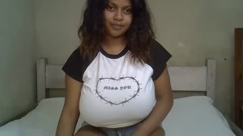 Snapshot of rywanna chatting on 28, 3, 2026 rywanna online show from 28, 3, 2026