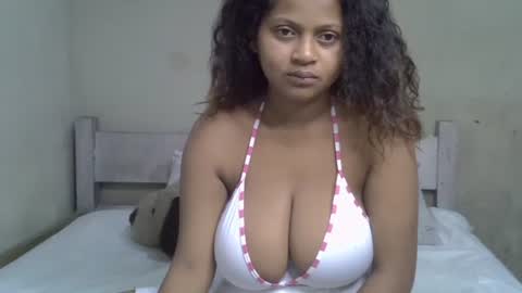 Snapshot of rywanna chatting on 29, 3, 2026 rywanna online show from 29, 3, 2026