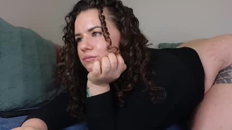 Snapshot of s_leanne_ chatting on 27, 11, 2025 Leanne online show from 27, 11, 2025