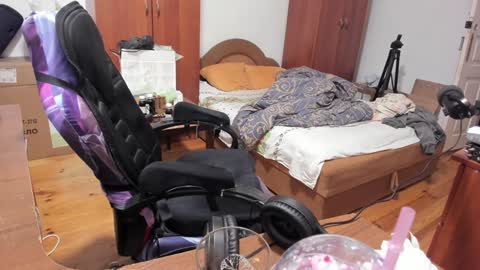 1141323  my Lord Mister Max   moms treasure online show from 18, 12, 2024