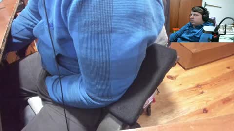 1141323  my Lord Mister Max   moms treasure online show from 11, 3, 2025