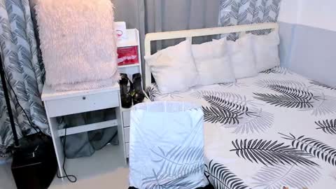 Snapshot of sabrinaametyst chatting on 2, 12, 2024 urHOT SABBY online show from 2, 12, 2024