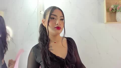 mariana  online show from 23, 9, 2025