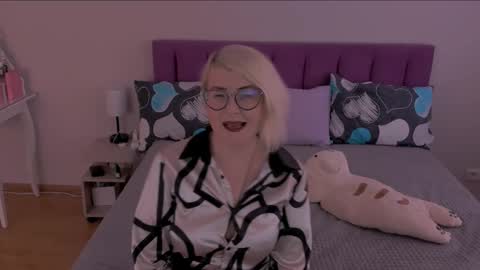 Sabrina MacMarren online show from 23, 2, 2025