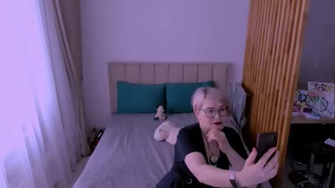 Sabrina MacMarren online show from 28, 2, 2026