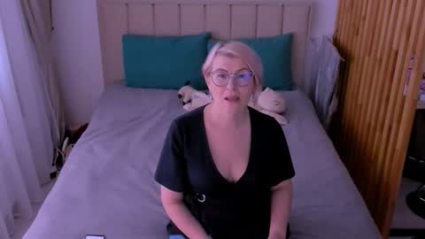 Sabrina MacMarren online show from 2, 3, 2026