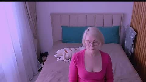 Snapshot of sabrinamacmarren chatting on 30, 4, 2026 Sabrina MacMarren online show from 30, 4, 2026