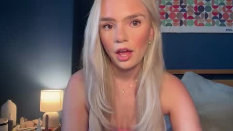 Snapshot of sabrinamasson chatting on 28, 10, 2025 sabrina online show from 28, 10, 2025