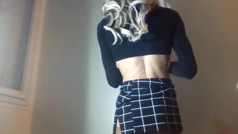 Snapshot of sabrinatravsexy chatting on 8, 12, 2024 sabrinatravsexy online show from 8, 12, 2024