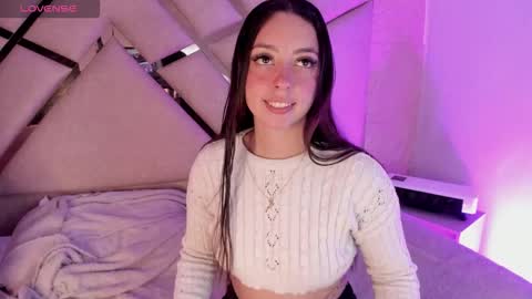 Snapshot of sadashi_moon chatting on 12, 11, 2025 online show from 12, 11, 2025