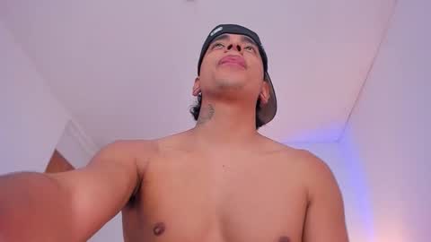 saenz_hotx online show from 17, 10, 2025