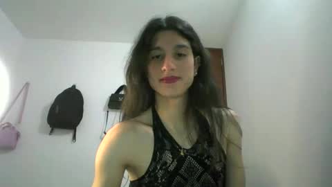 Safiro Queen online show from 6, 12, 2024