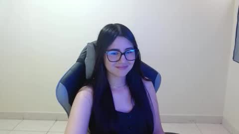 Sahaliefox  online show from 18, 10, 2025