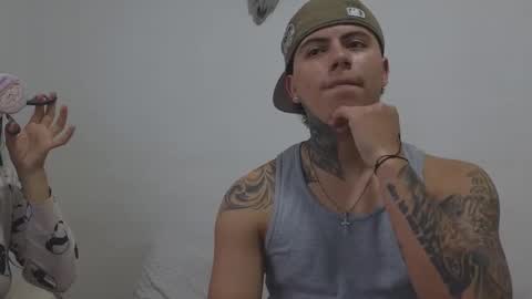 Sahara y Thiago online show from 16, 11, 2025