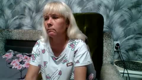 Snapshot of sakura_blonde chatting on 13, 10, 2025 sakura_blonde online show from 13, 10, 2025