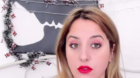 Snapshot of sallomewildee chatting on 17, 12, 2024 Sallome online show from 17, 12, 2024