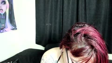 Snapshot of sally10_35 chatting on 14, 11, 2025 sally online show from 14, 11, 2025