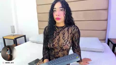 Snapshot of sally_rosses chatting on 8, 11, 2025 sally rosses online show from 8, 11, 2025