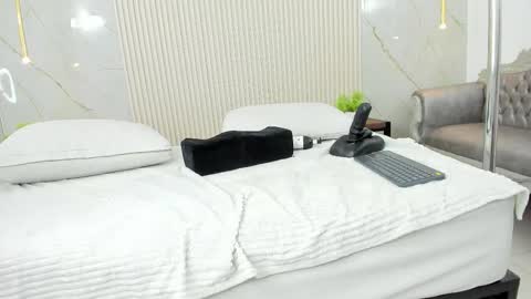 Snapshot of sally_rosses chatting on 13, 12, 2025 sally rosses online show from 13, 12, 2025