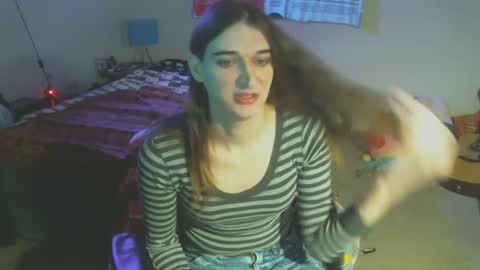 SallyLongzzz online show from 10, 1, 2025