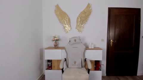 SallySecret online show from 22, 6, 2026