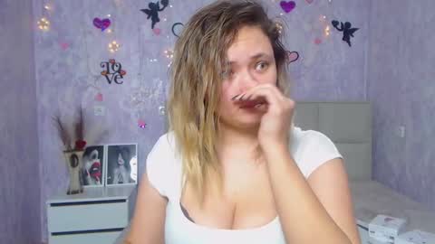 Snapshot of sallyverda chatting on 22, 2, 2025 Sally online show from 22, 2, 2025