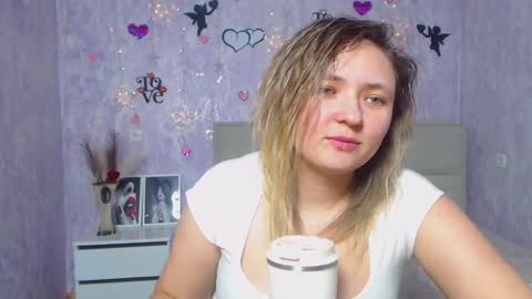 Snapshot of sallyverda chatting on 22, 2, 2025 Sally online show from 22, 2, 2025