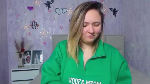 Snapshot of sallyverda chatting on 24, 2, 2025 Sally online show from 24, 2, 2025