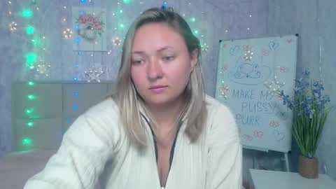 Snapshot of sallyverda chatting on 5, 10, 2025 Sally online show from 5, 10, 2025