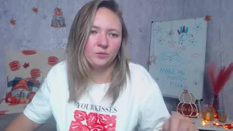 Snapshot of sallyverda chatting on 15, 11, 2025 Sally online show from 15, 11, 2025