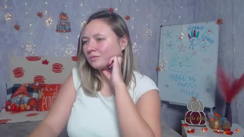 Snapshot of sallyverda chatting on 27, 11, 2025 Sally online show from 27, 11, 2025